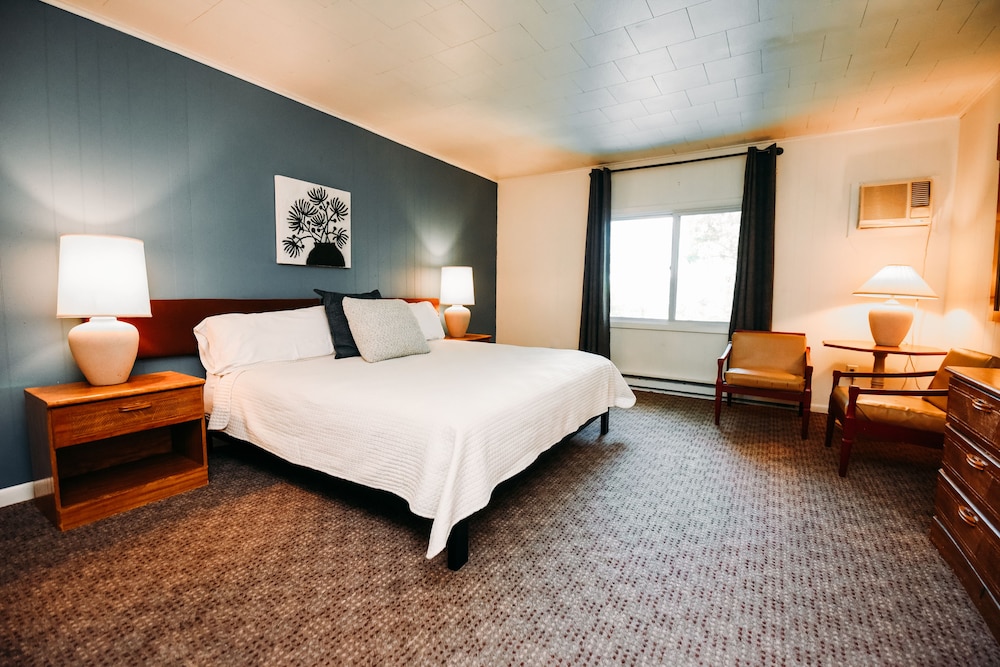 Rainbow Mountain Resort 12/57