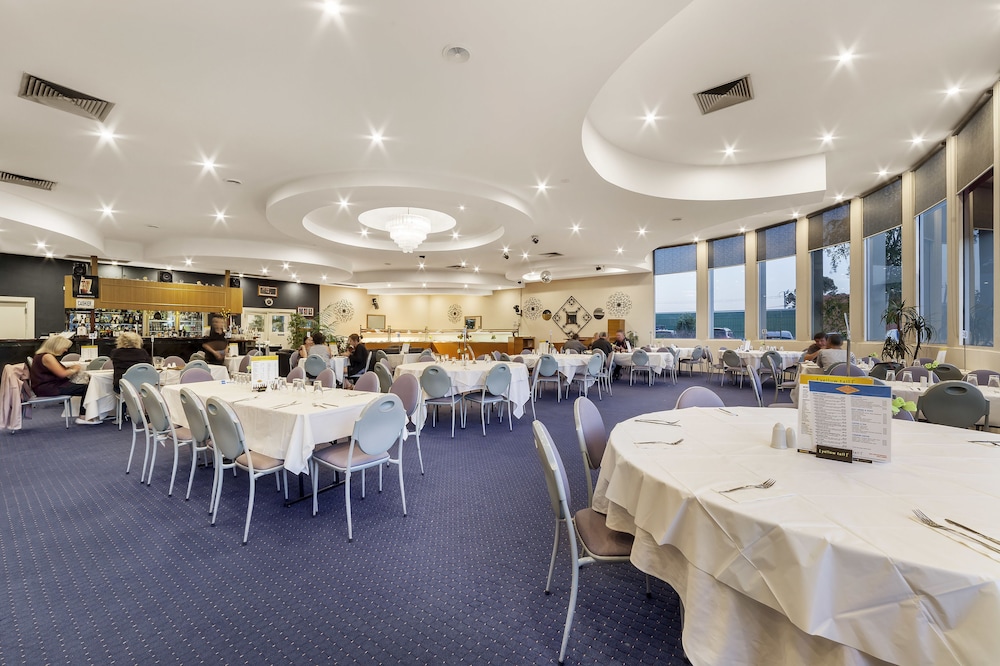 Ciloms Airport Lodge 44/63