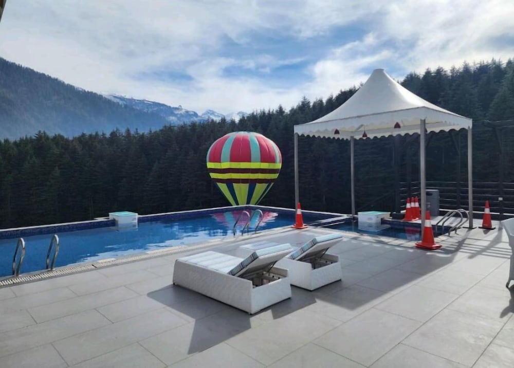 The Orchard Greens Resort 38/48