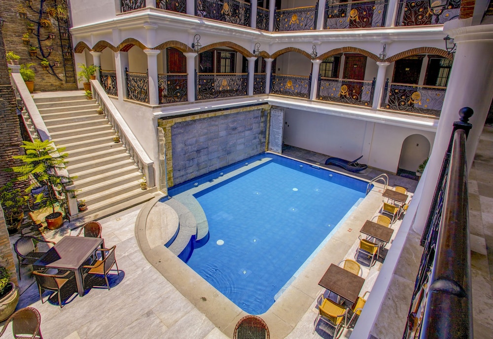 Hotel Luna 49/56