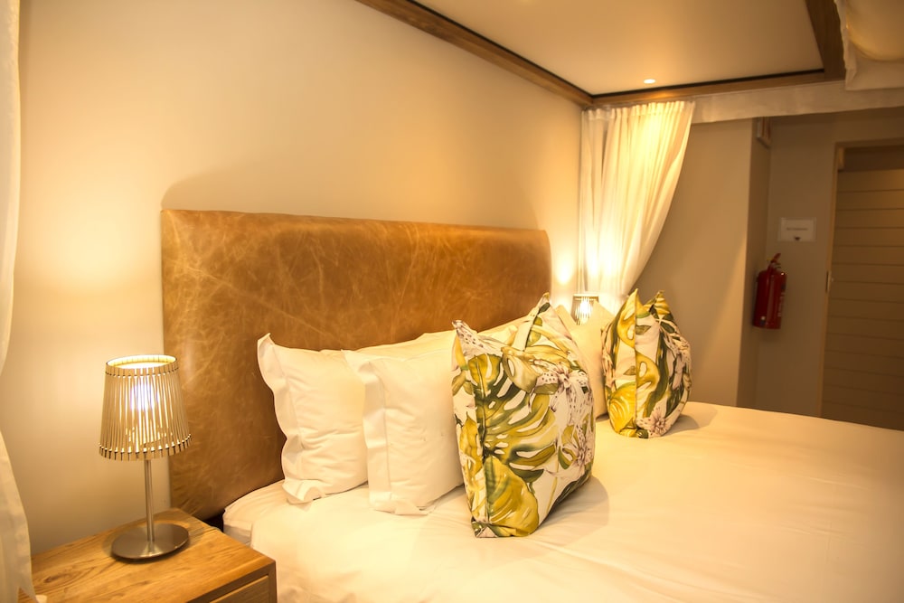Jacana River Lodge 12/50