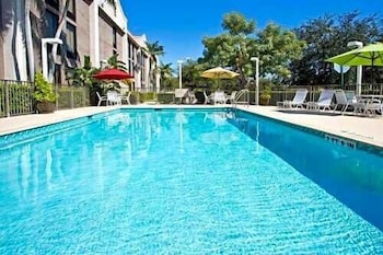 Hampton Inn Commercial Blvd Ft Lauderdale 3/35