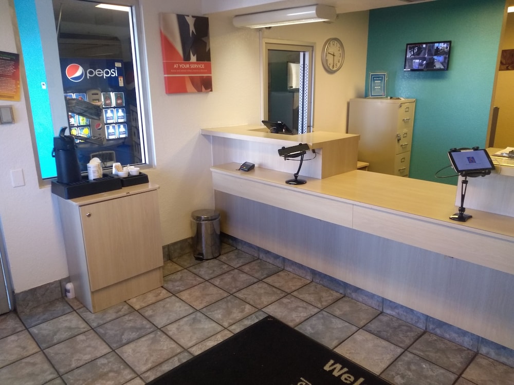 Motel6 Farmington, NM 8/65
