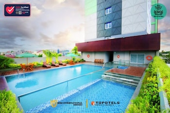 Ayola First Point Hotel Pekanbaru 10/48