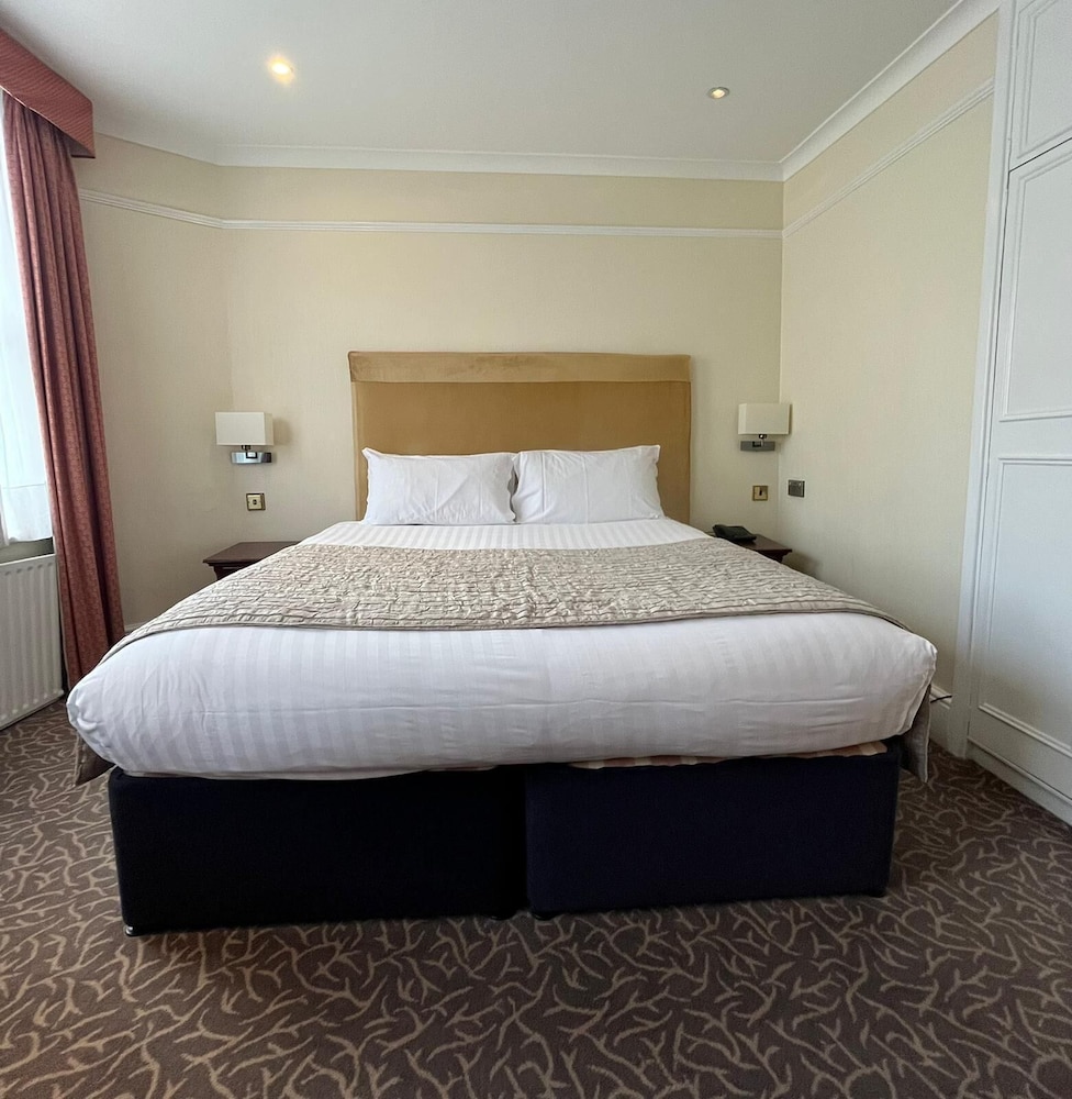 LA PLACE HOTEL 35/77