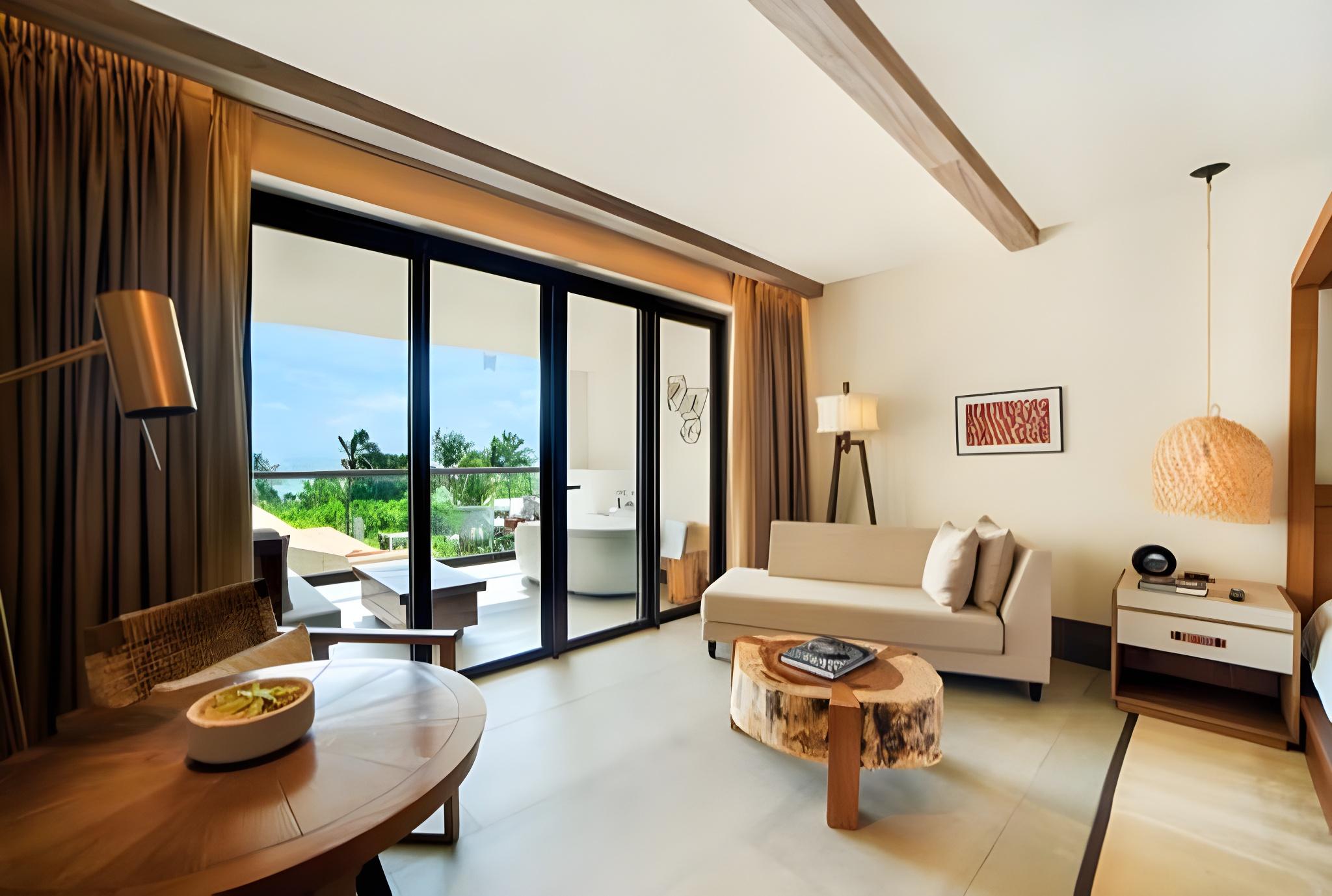 Single, Queen Bed, Tropical View