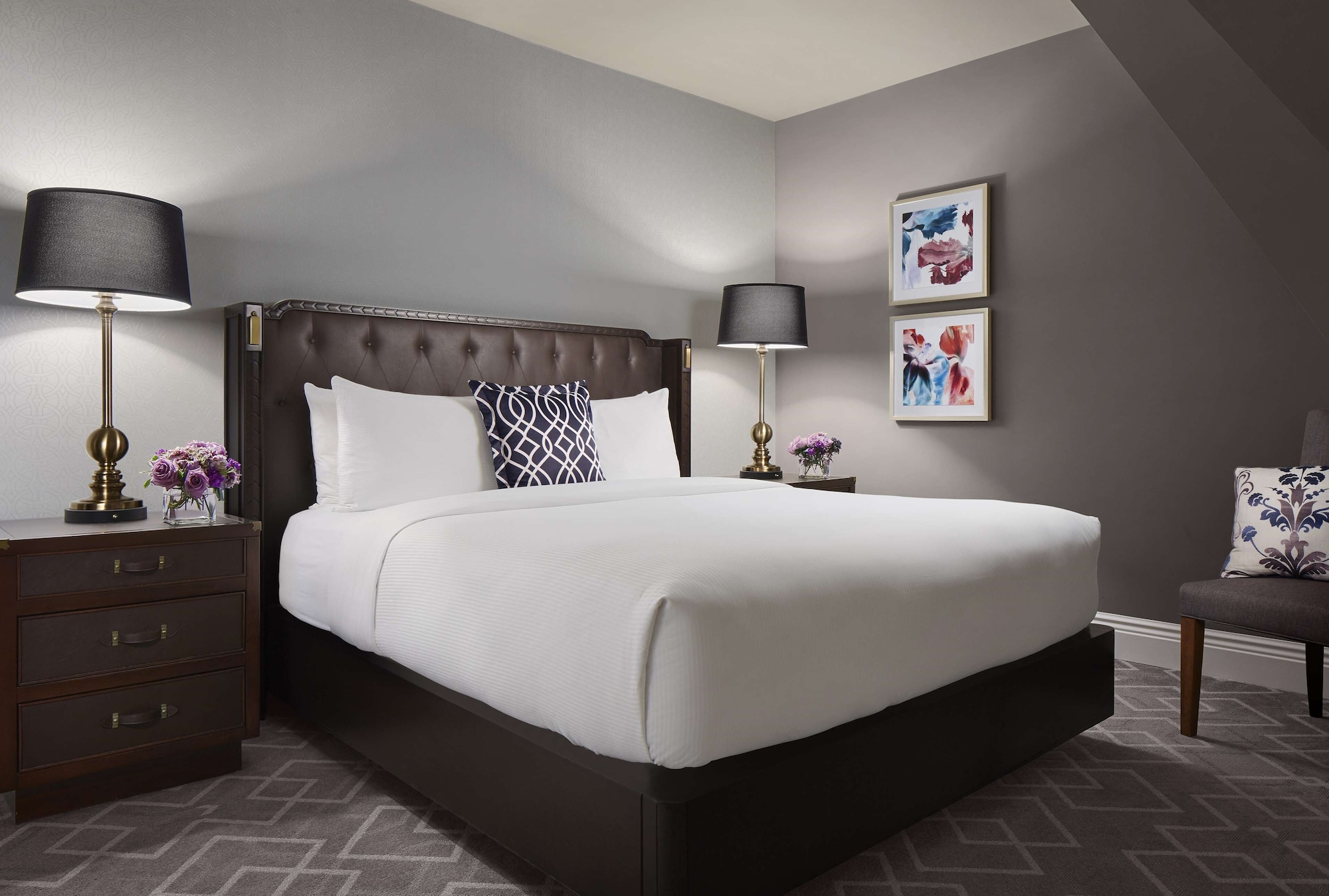 Fairmont Gold, King Bed, River View