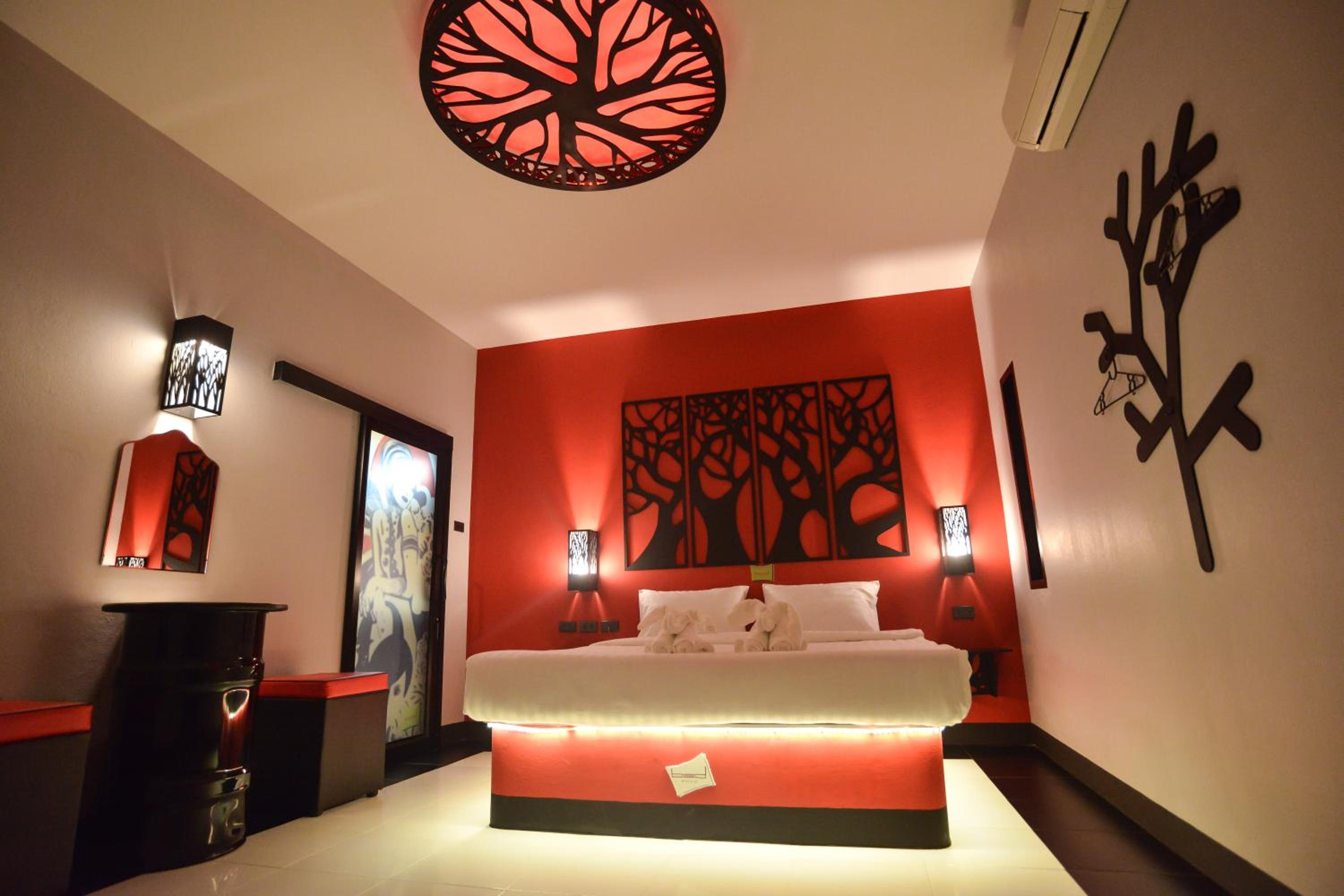 Standard, King Bed