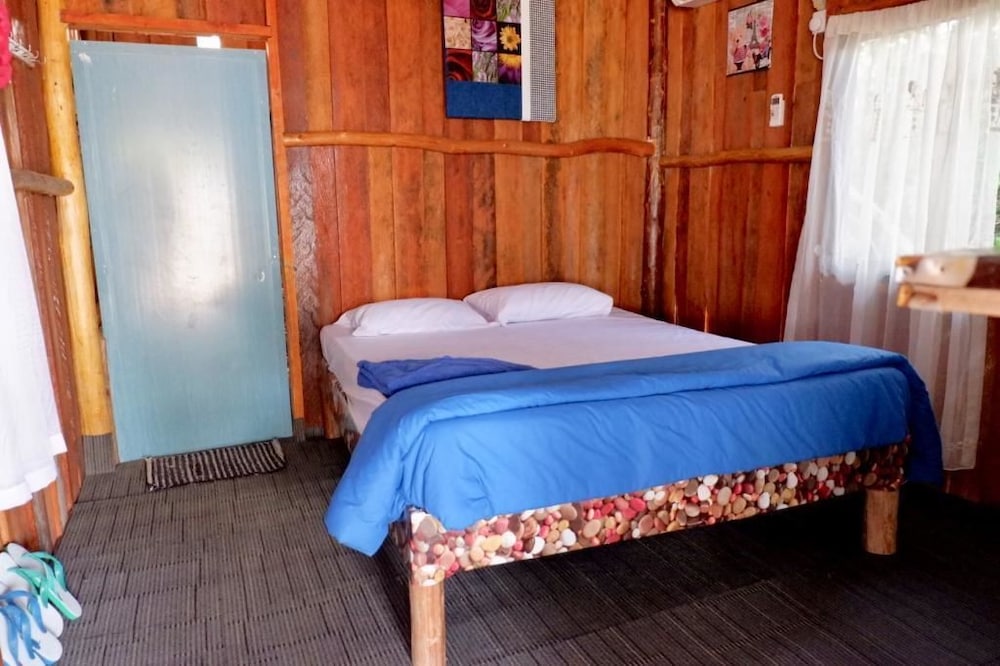 Hello Bintan Beach Cottages 8/49