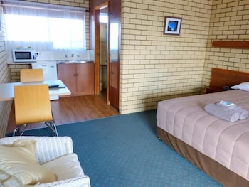 COASTAL COMFORT MOTEL 3/16