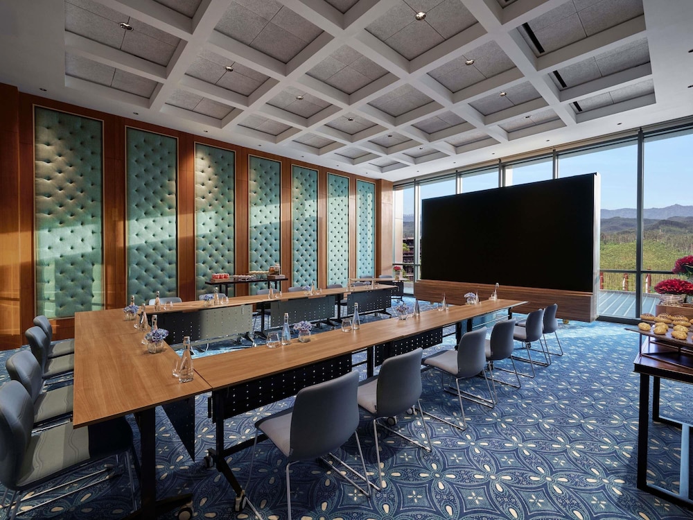 Swissotel Nusantara 54/67