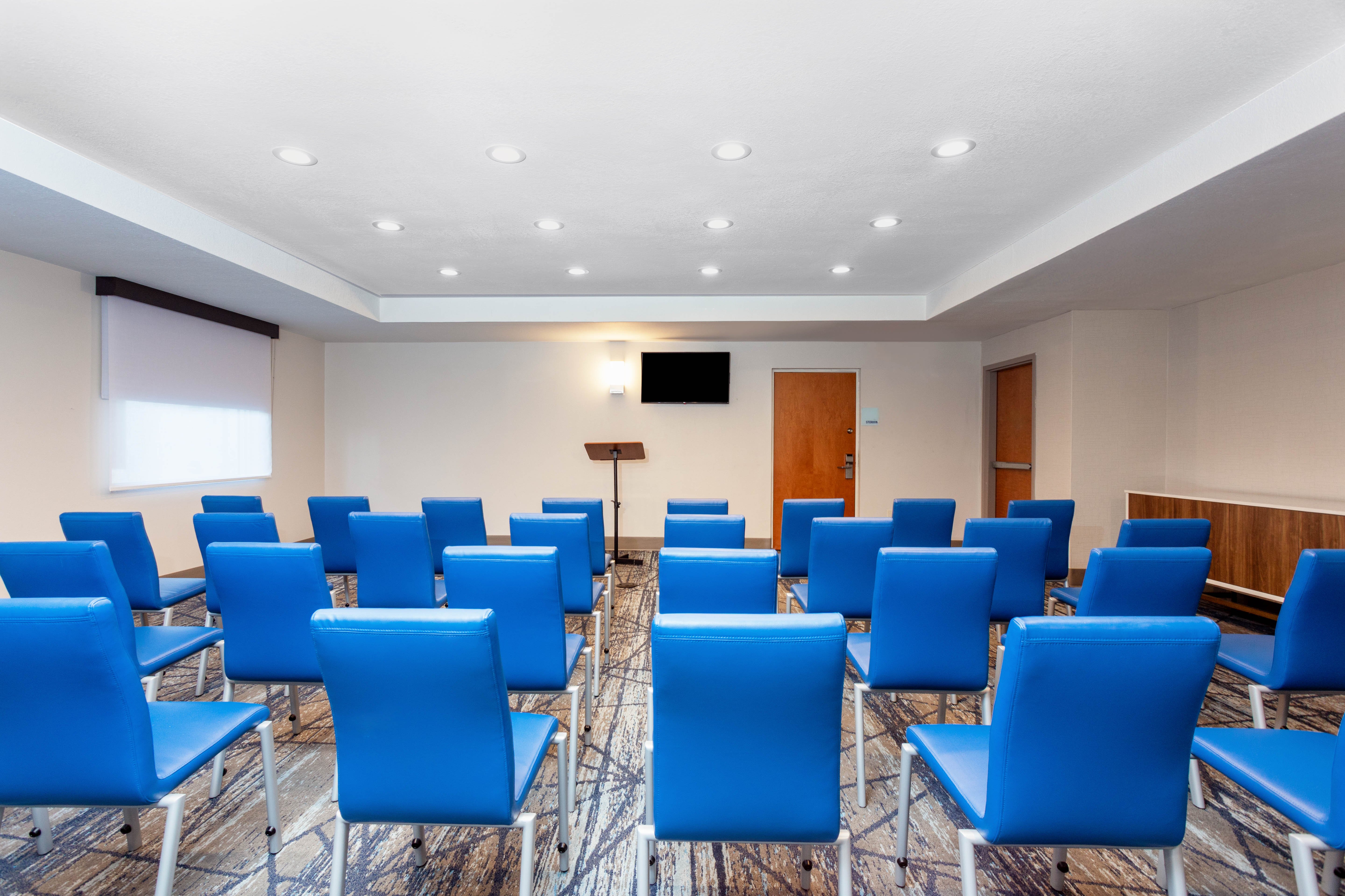 Holiday Inn Express Suites Lantana 49/57