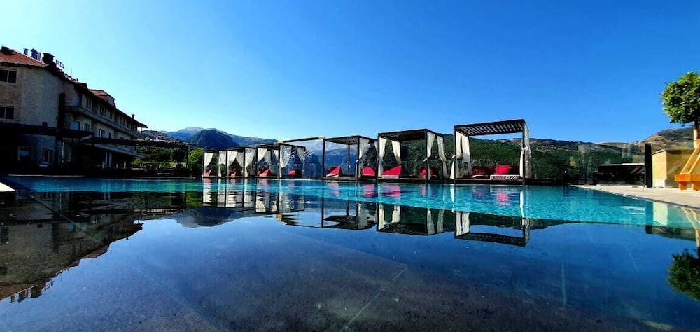 LE TOURNANT HOTEL & RESORT 1/54