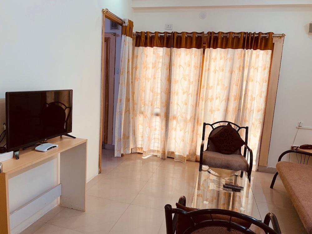 Khyathi Hotels 6/20