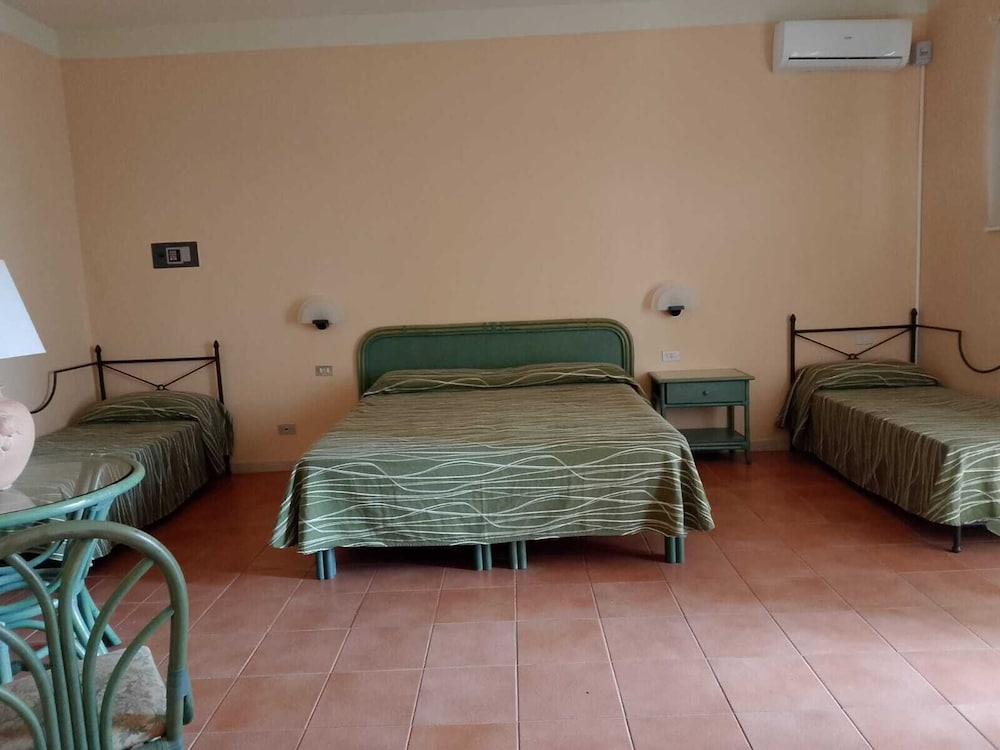 Le Castella Village 4/32