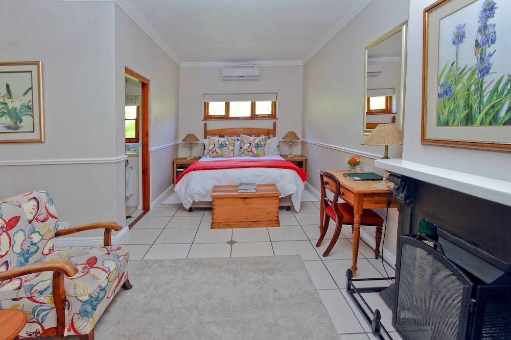 Montagu Vines Guest House 7/50