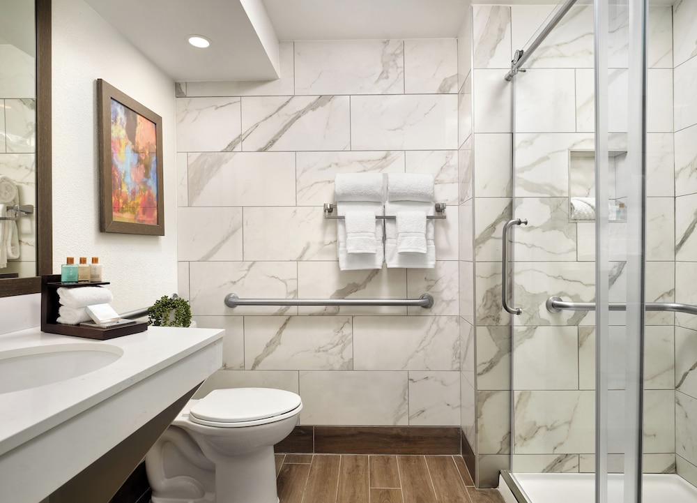Buena Vista Suites 68/69