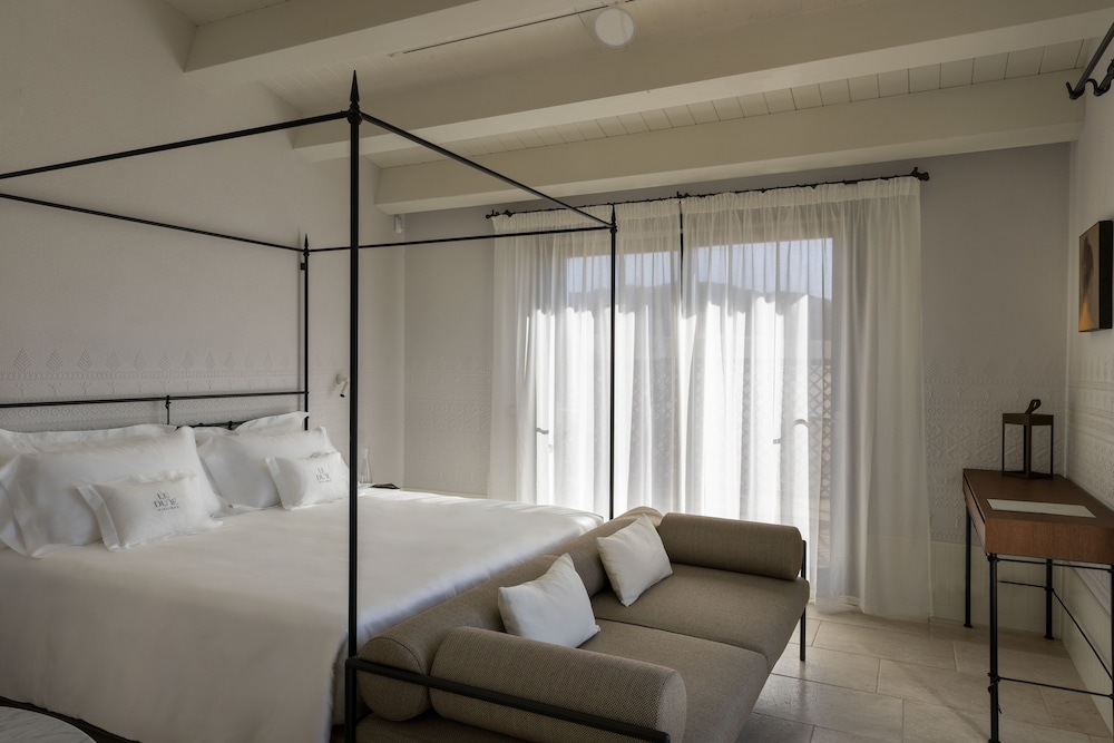 JUNIOR SUITE, BEACH FRONT, PRIVATE POOL