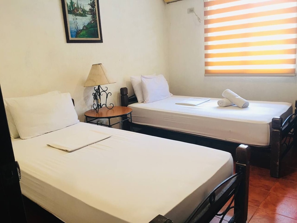 Junior, Triple, Twin Beds, Sofa