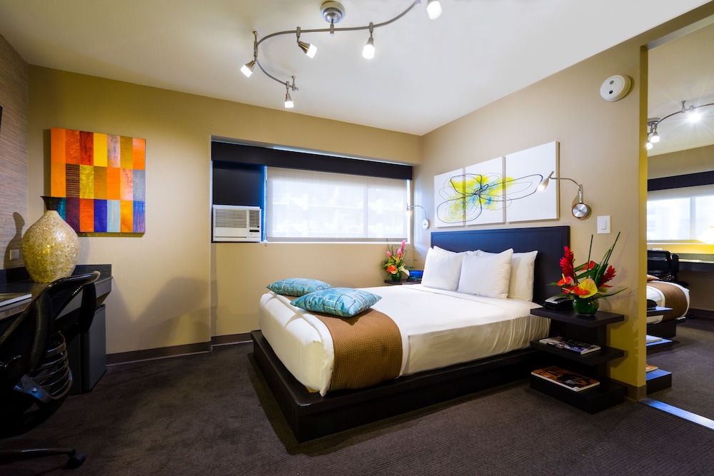 Lifestyle, Family Suite, 2 Queen Beds, City View، Vive Hotel Waikiki 7/10
