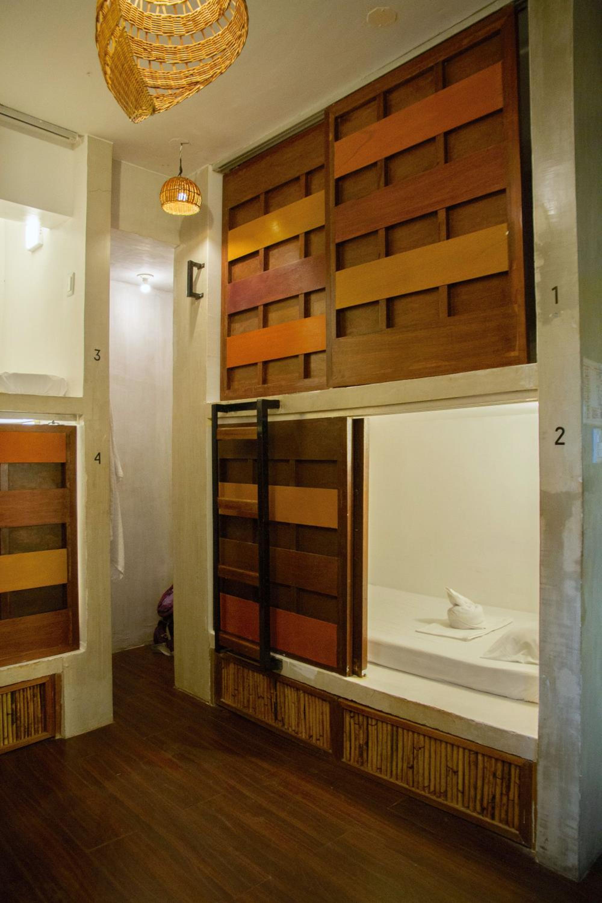 MIXED DORM, 6 BEDS, BALCONY