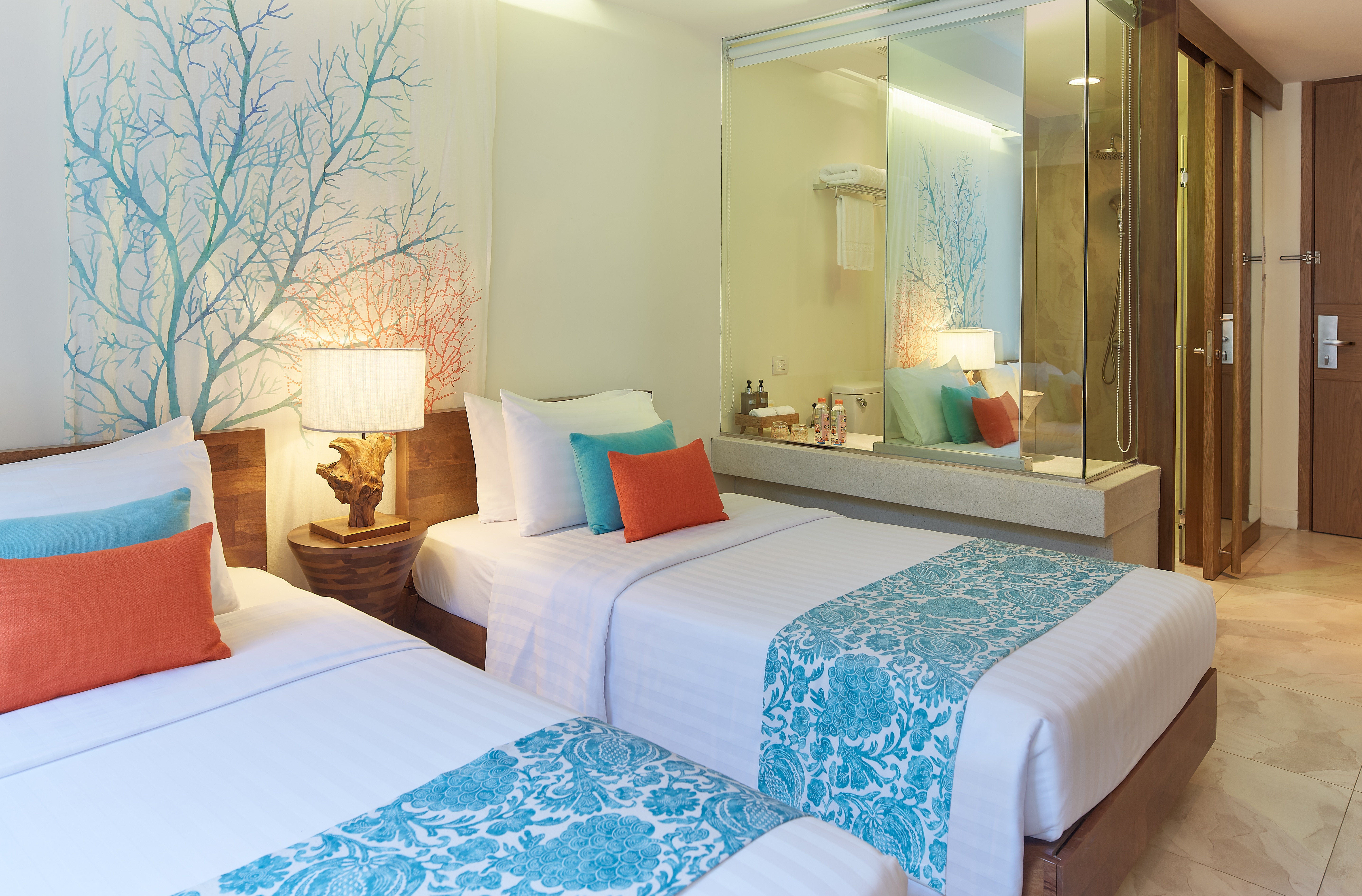 SUPERIOR, DOUBLE OR TWIN BED