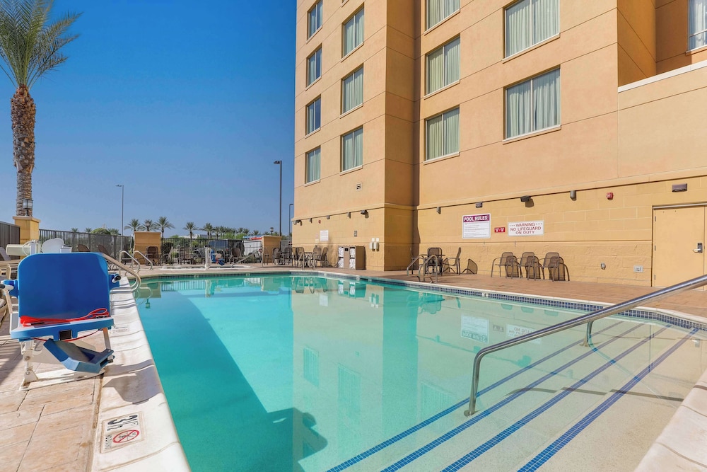 Drury Inn and Suites Phoenix Chandler Fashion Center 23/50