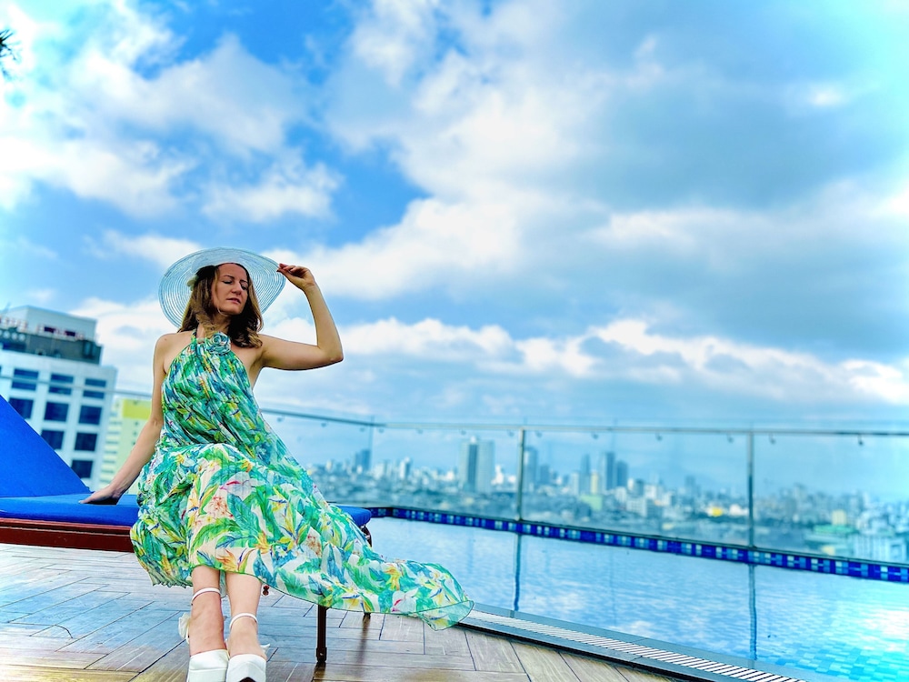 Ritzy Boutique Hotel Da Nang 72/77