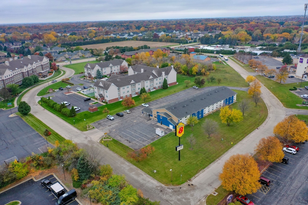 Super 8 By Wyndham Rockford 41/50