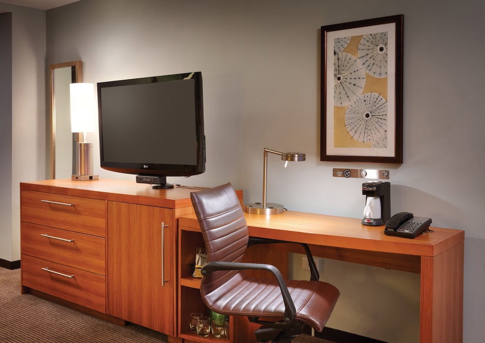 Hyatt Place Waikiki Beach 57/71