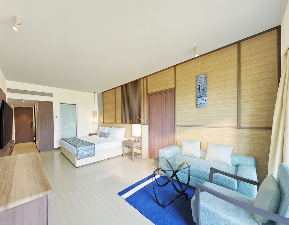 THE RESORT 30/77