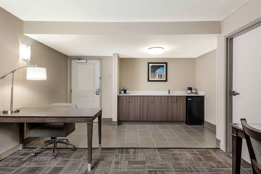 Hampton Inn And Suites Chapel Hill Druham 9/57