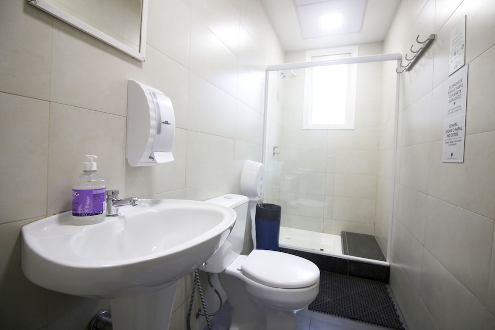 Private, 3 Beds
