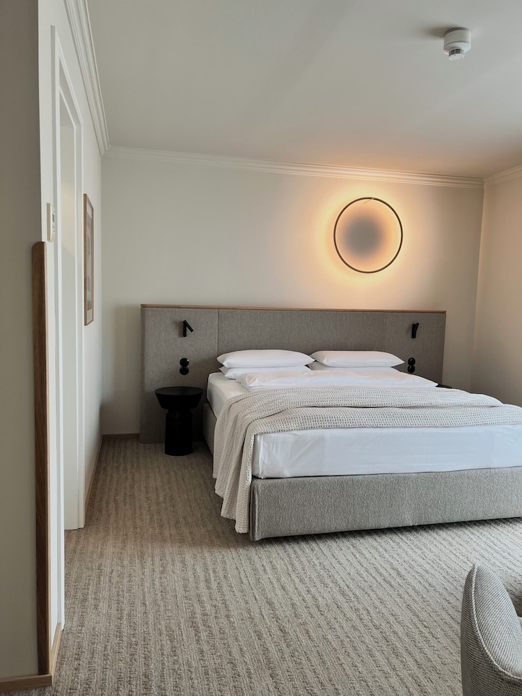 Hotel Adelante 9/59