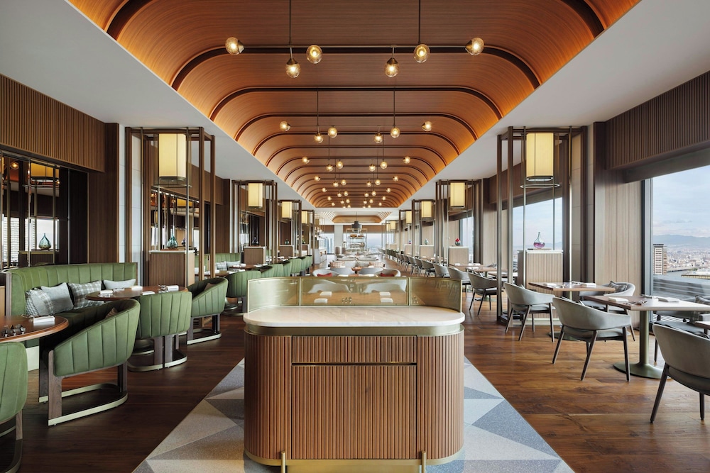 THE OSAKA STATION HOTEL, Autograph Collection 33/46