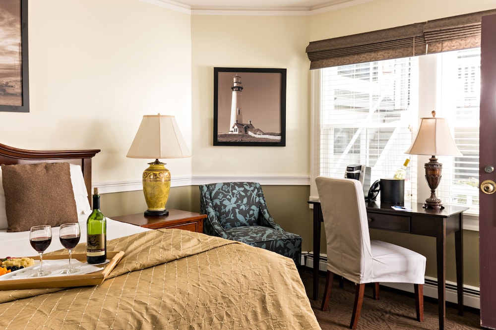 Crowne Pointe Historic Inn Spa 22/75