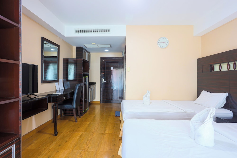 DELUXE, TWIN BEDS
