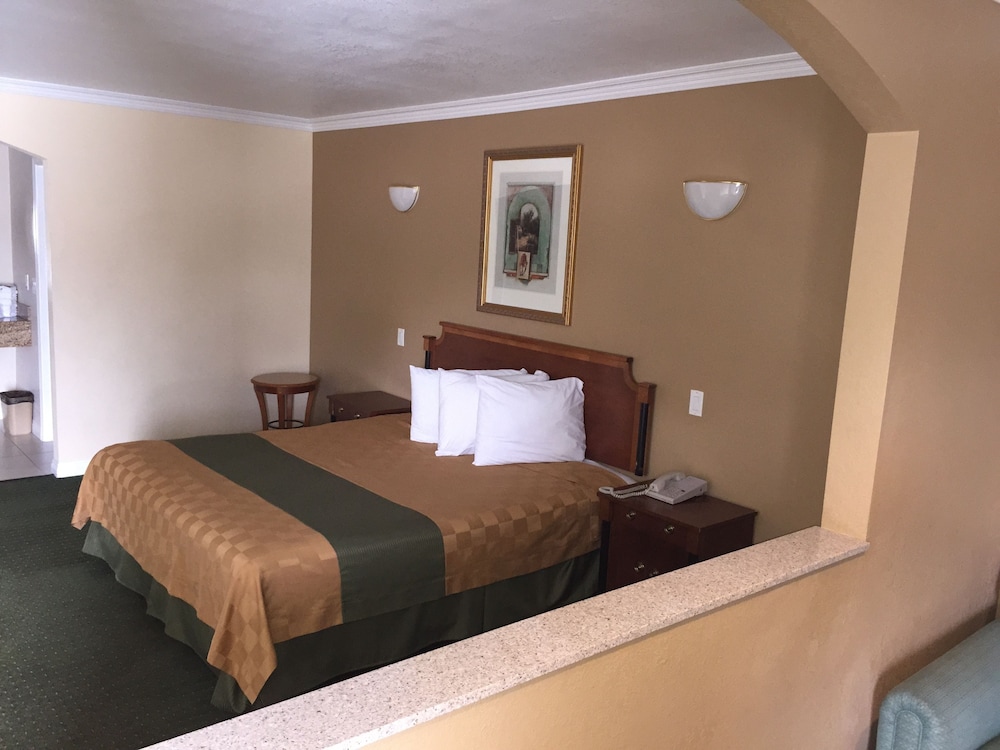 Walnut Inn & Suites 18/44