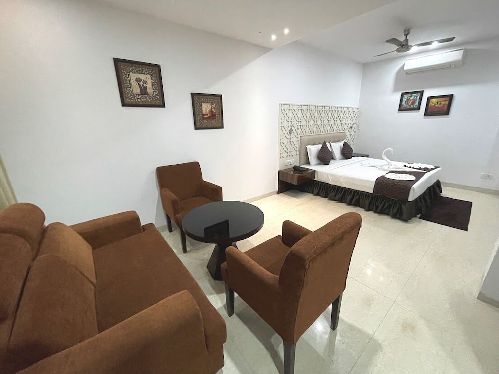 Hotel Goa Continental 35/44