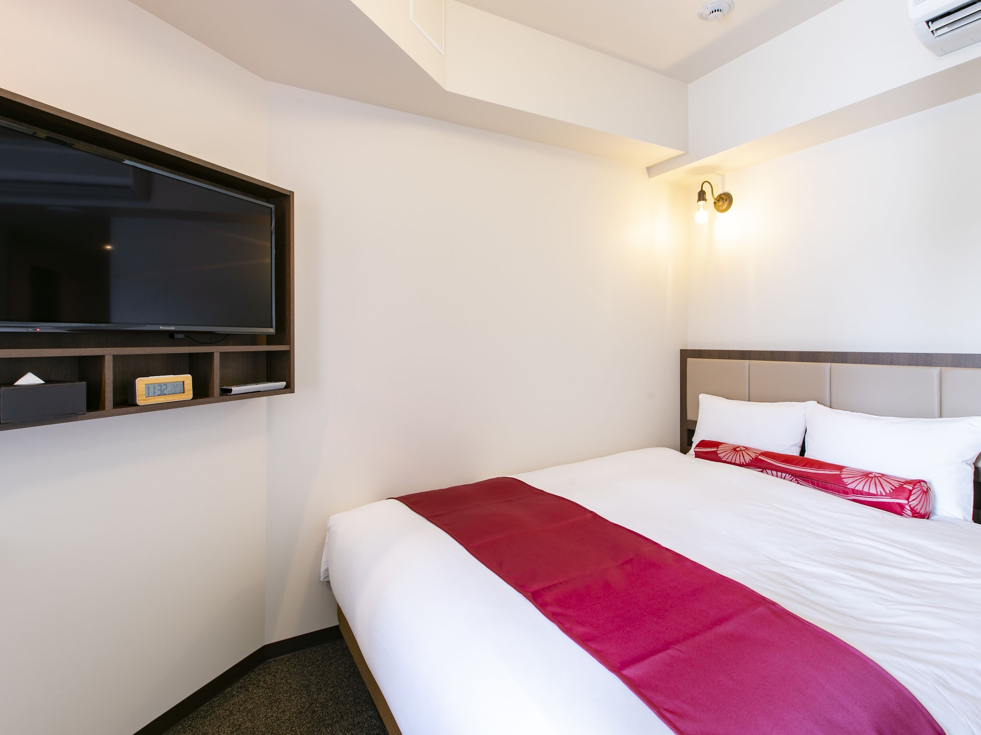 SUPERIOR, DOUBLE BED