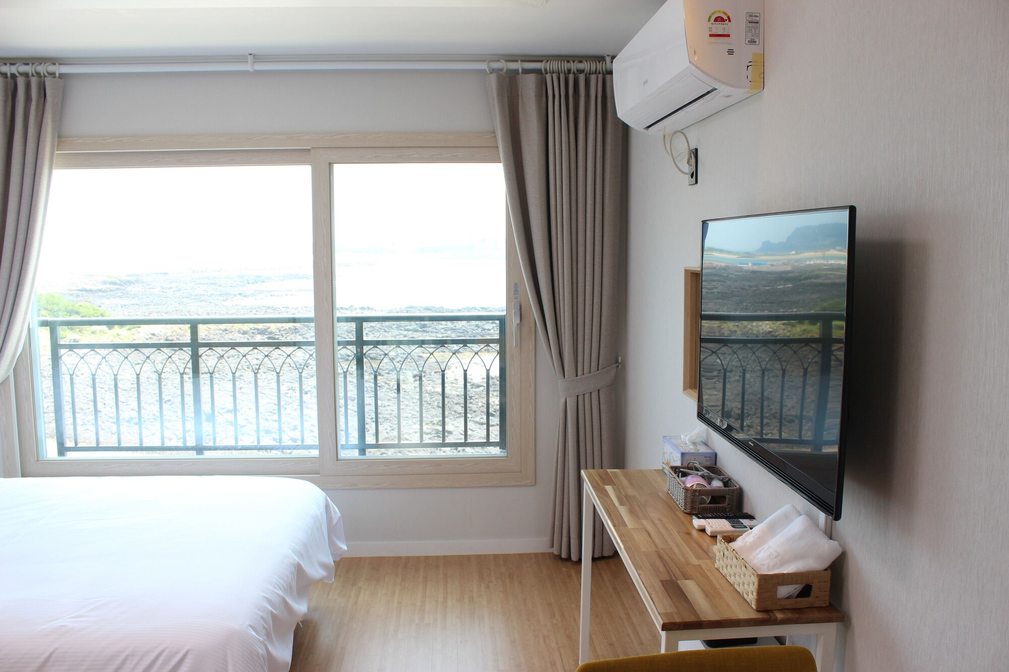 DELUXE, OCEAN VIEW
