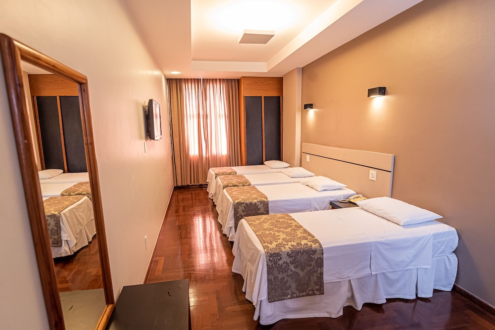 SERRANO RESIDENCIAL HOTEL 32/54
