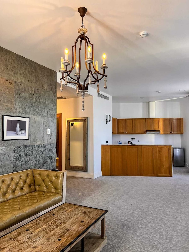 Shirvanshah Hotel 7/70