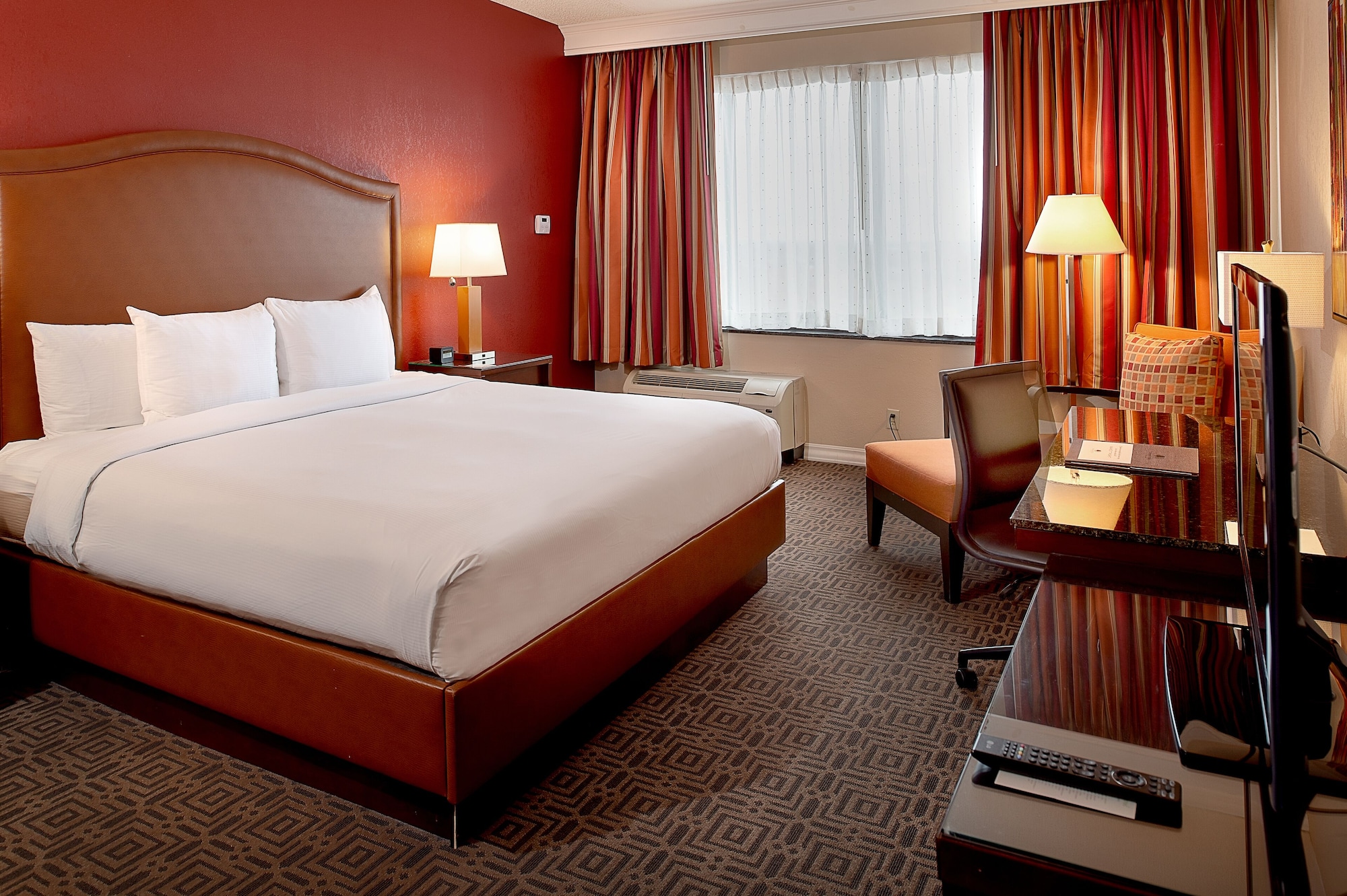 Room at DOUBLETREE BY HILTON HOTEL ST LOUIS CHESTERFIELD, CHESTERFIELD - MO