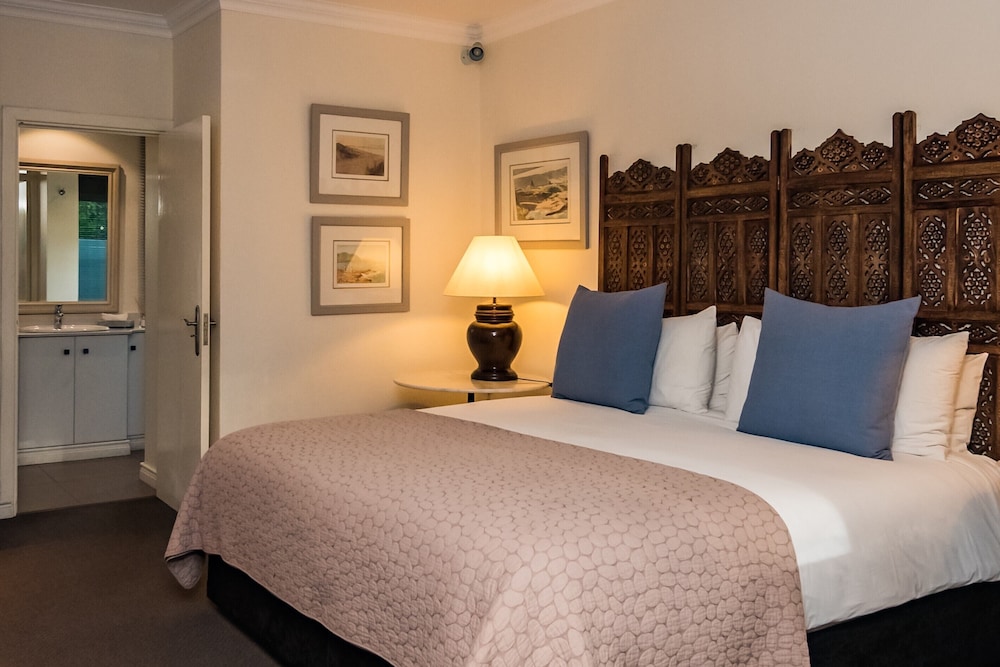 Melrose Place Guest Lodge and Conferencing 11/50