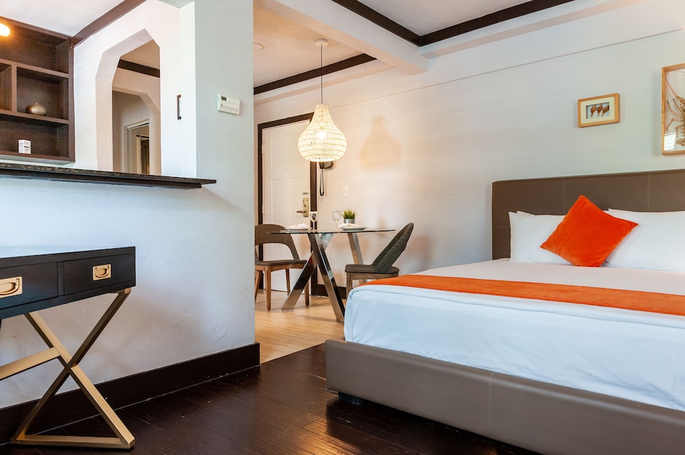 Lincoln Arms Suites 23/73
