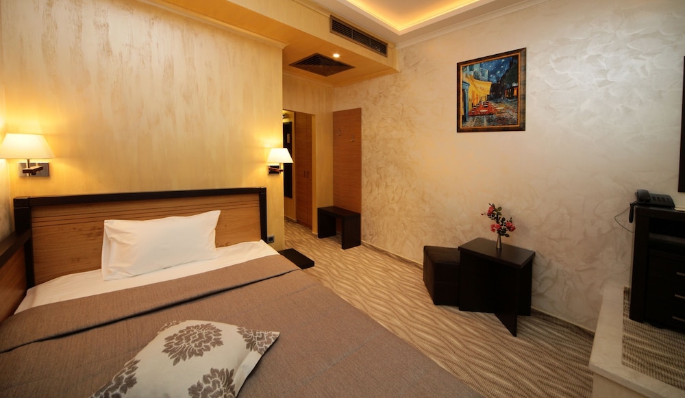 Casino Hotel Efbet 30/72