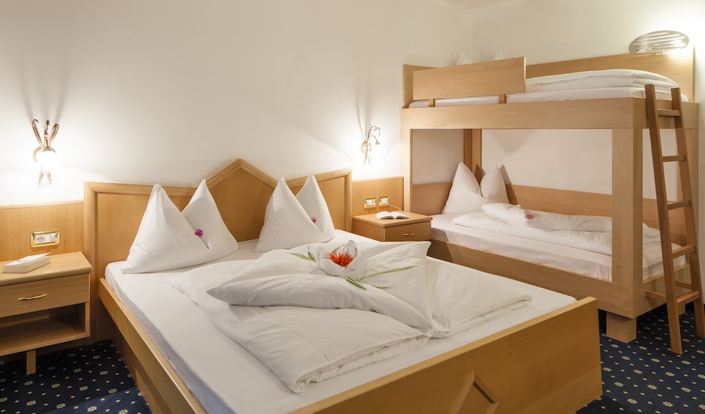Hotel Bergkristall 12/50
