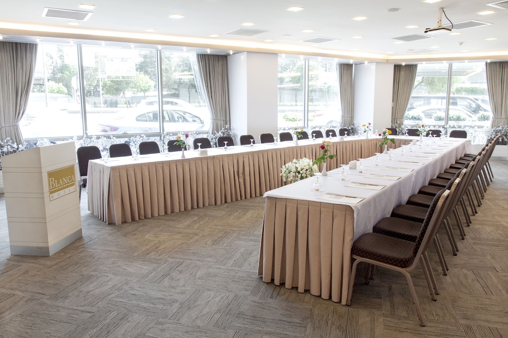 Blanca Hotel Izmir 53/64
