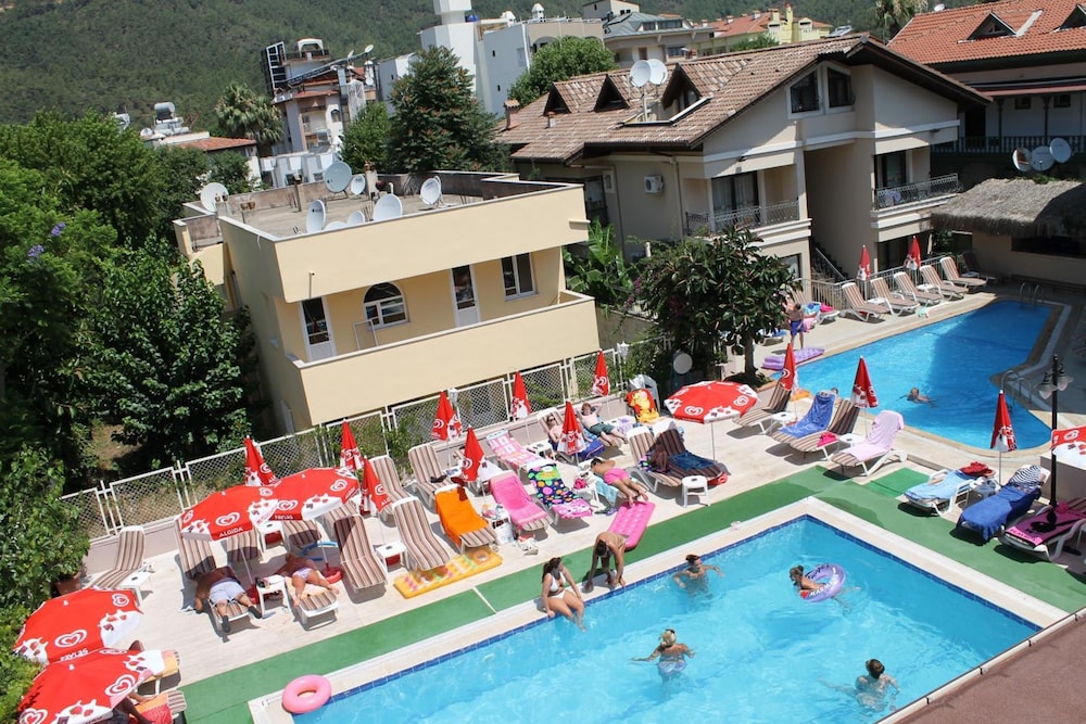 Ida Hotel 66/77